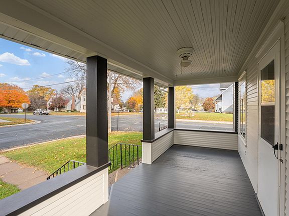 5th image of 701 Bluff Ave