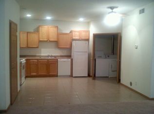 5705 N Frostwood Pkwy, Peoria, IL 61615