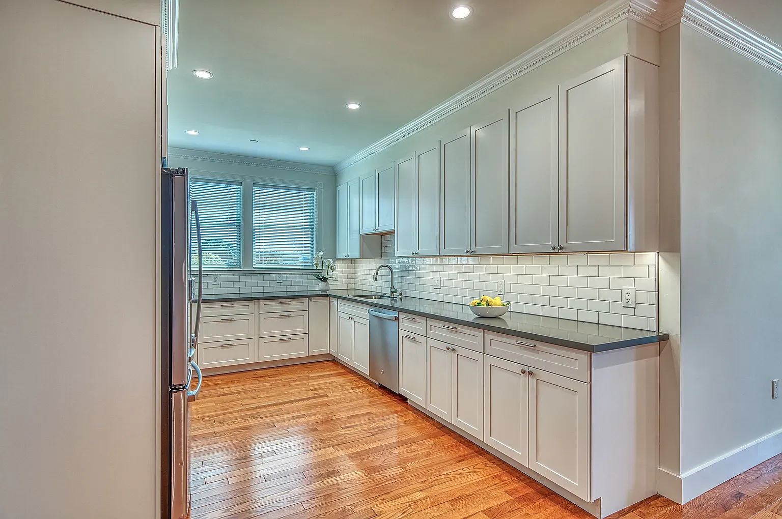 2 bed, 1144 sqft, $4,400 — Photo 4