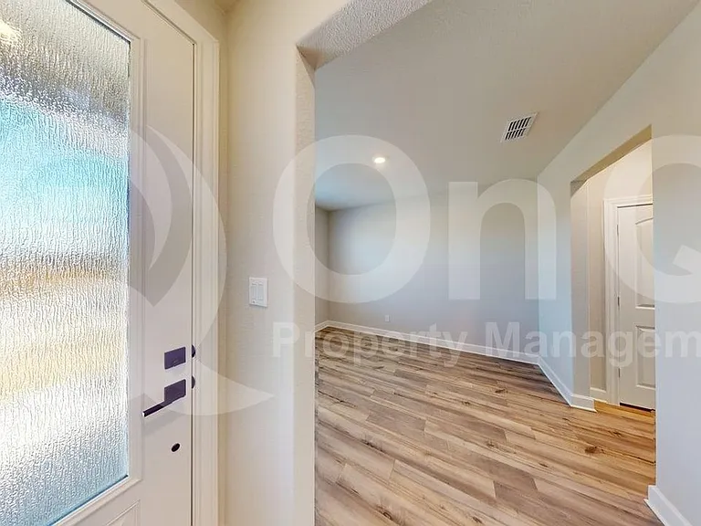 1913 McKee Ct — Photo 3
