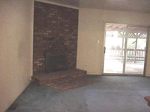 4th image of 179 Finch Dr