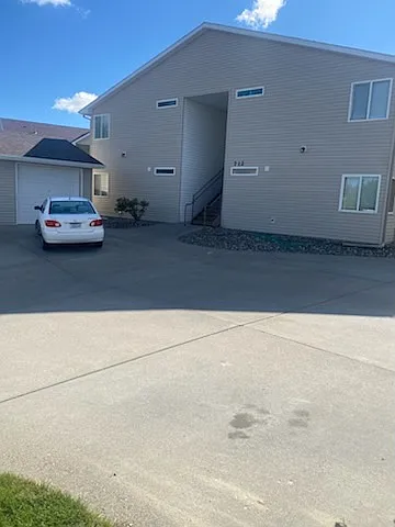 Building Photo - 712 Oakmont Rd #4