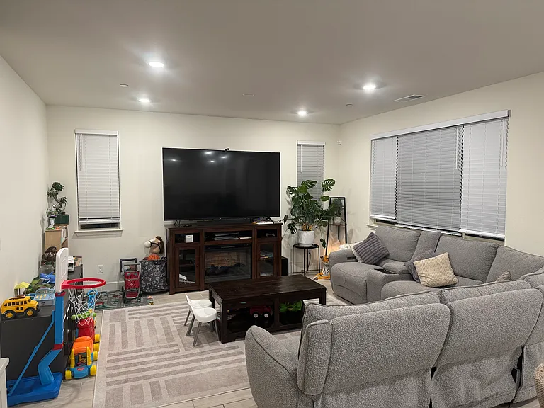 8798 Encore Way — Photo 5