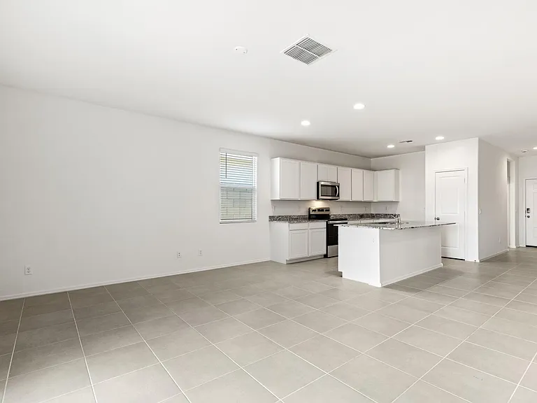 10427 W Parkway Dr — Photo 22