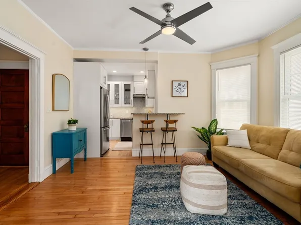 2 Avon St APT 5, Cambridge, MA 02138