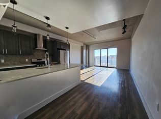 60 Elm St APT 501, Newark, NJ 07105