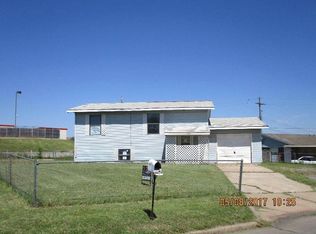 1205 SW 45th St, Lawton, OK 73505