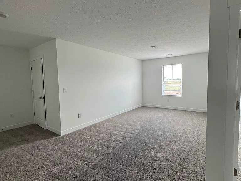 1577 Albatross St — Photo 11