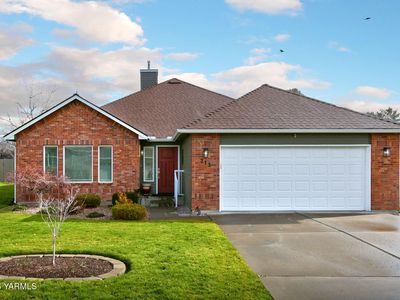 213 S 70th Ave, Yakima, WA, 98908