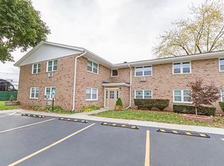 1431 Meyer St APT 5, Elgin, IL 60123