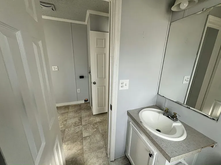 Avon Park Village II — Photo 127