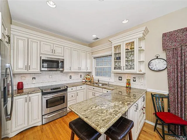 2 bed, 3.0 bath, 1100 sqft, $23,500 — Photo 4