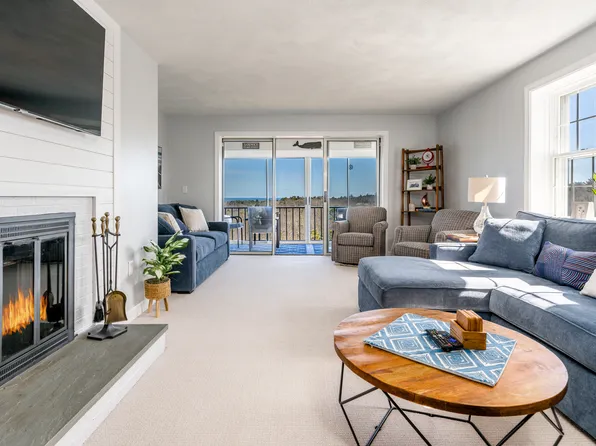 57 Highview Dr, Sandwich, MA 02563