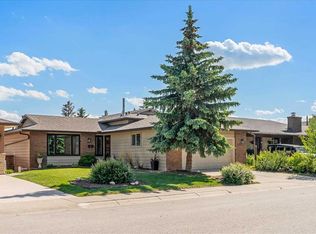 7715 N 67th Ave NW, Calgary, AB T3B4P2