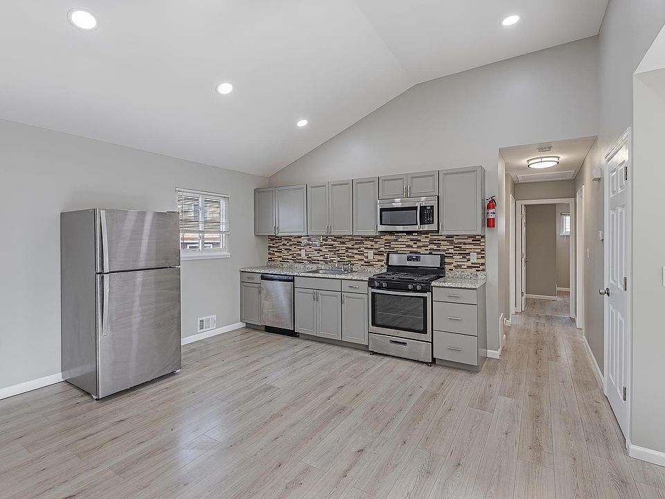 1st image of 579 Fire Island Ave #1