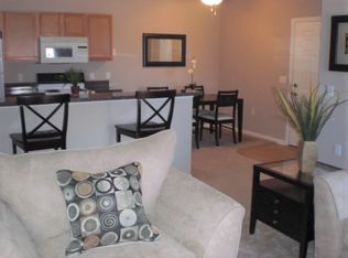 50 Hunt Club Dr APT 103, Copley, OH 44321