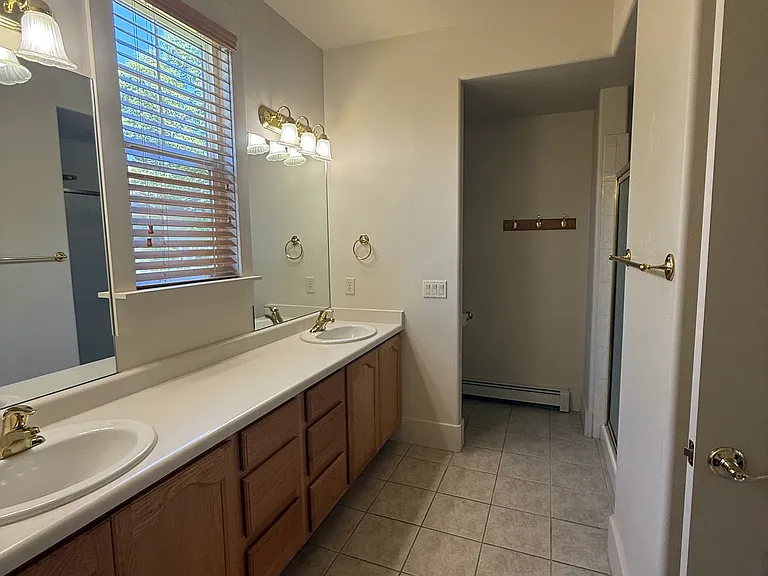 1155 Primrose Ln — Photo 14