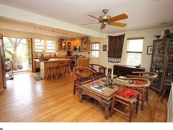 4th image of 1307 Dorothy Ave