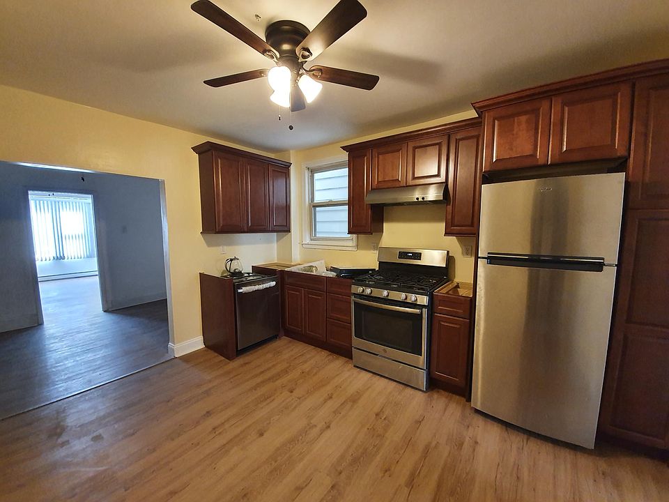 1st image of 289 Nagle St #1A