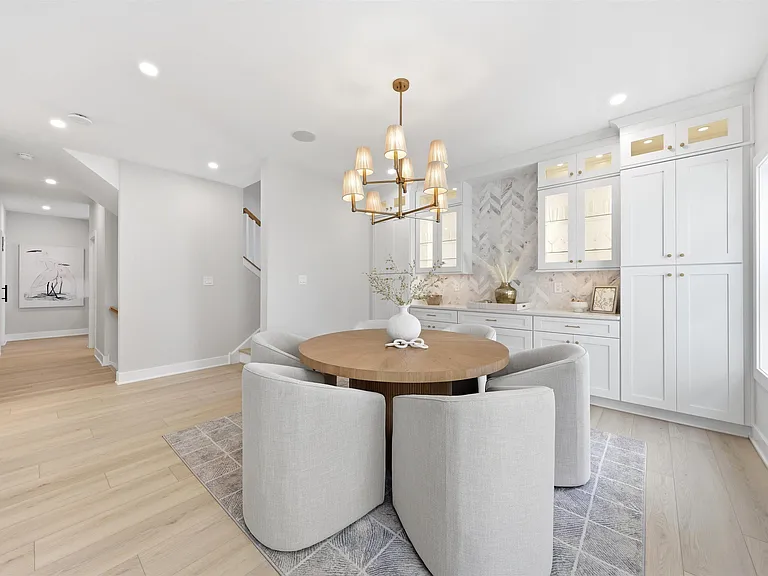105 S Stratford Ave #BEACHBLOCK JULY AUG — Photo 12