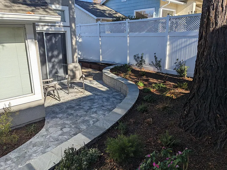 985 Bluebell Way — Photo 6