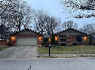 1033 Woodleaf Dr, O Fallon, IL 62269