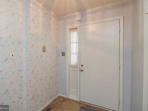 2nd image of 10217 Commonwealth Blvd