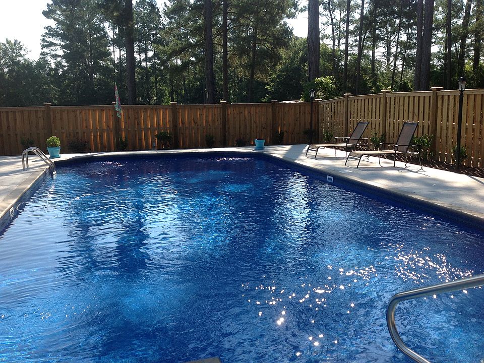 2nd image of 3269 Maplewood Dr
