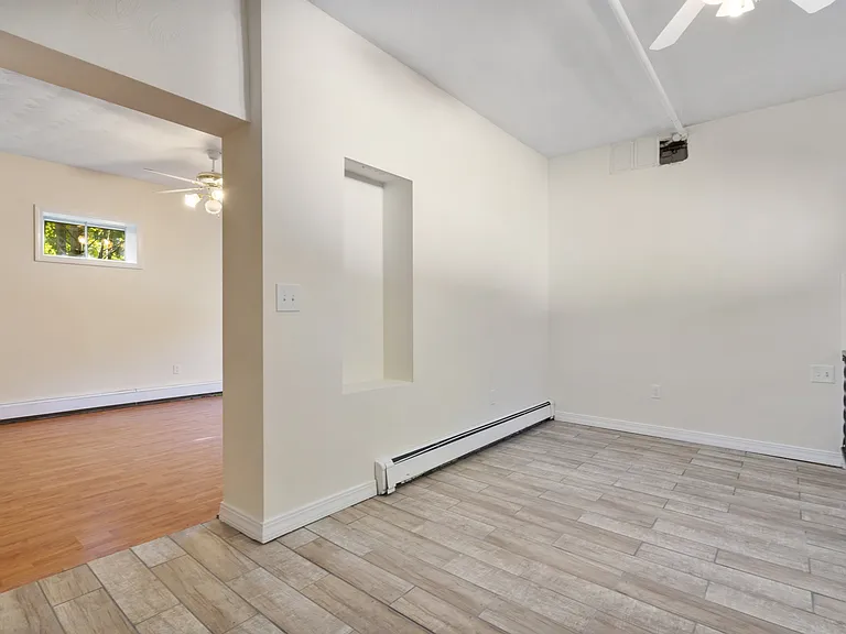 27 Hermon St — Photo 22