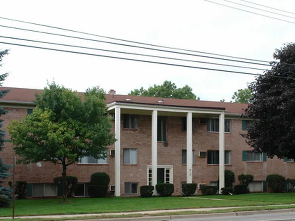 910 E Jolly Rd, Lansing, MI