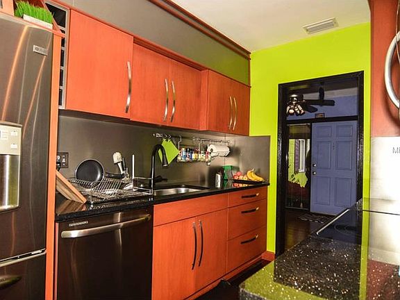 3rd image of 15941 1st St E