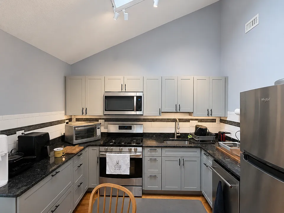 27 Warner St