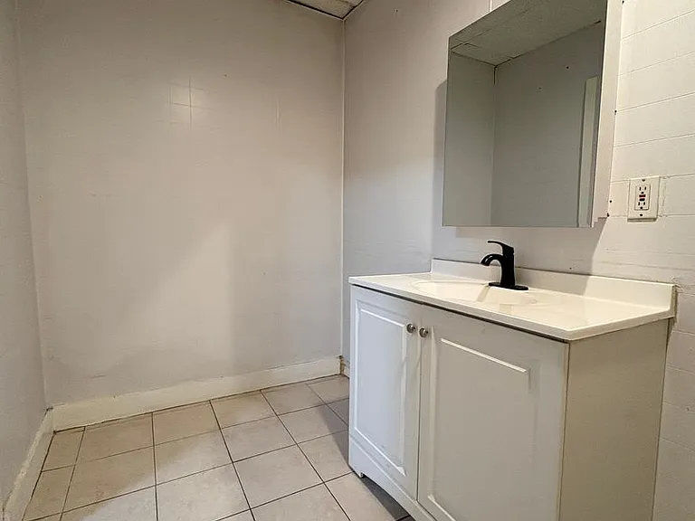58-60 Temple Street — Photo 24