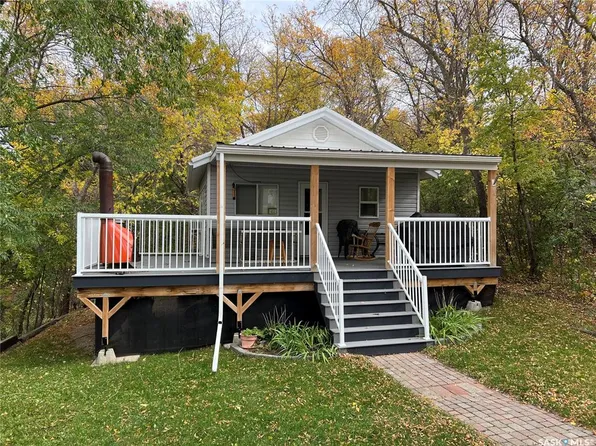 459 8TH STREET E, Regina Beach, SK S0G 4C0