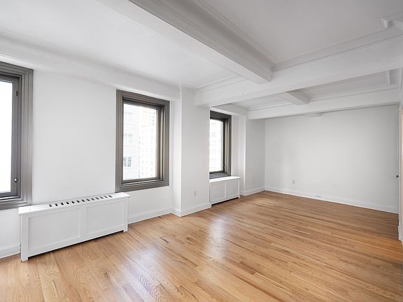 5th image of 101 W 55th St #1205