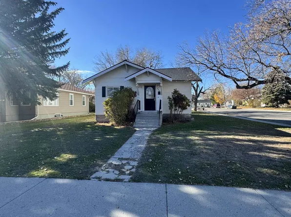 322 N 6th St E, Riverton, WY 82501