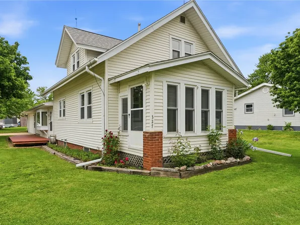 327 Rose Ave SW, Swisher, IA 52338