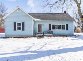 320 N Walnut St, Etna Green, IN 46524