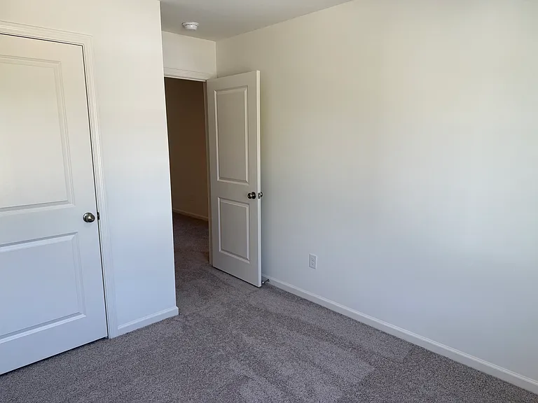 2445 Brookville Dr #B — Photo 18