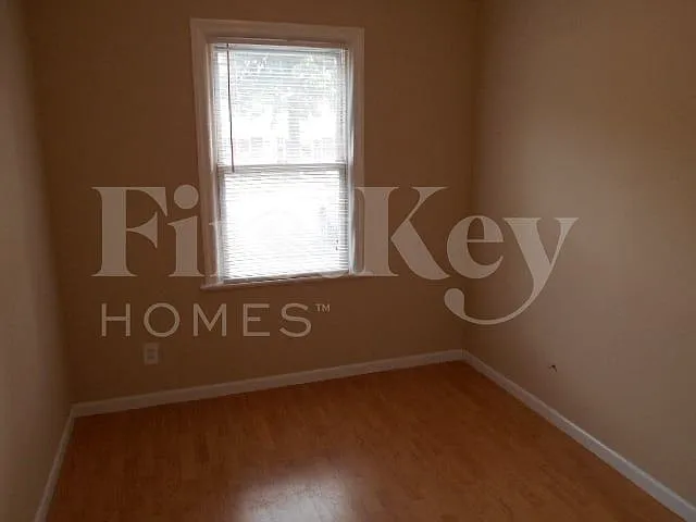 1405 Gahan Dr — Photo 9