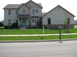 815 Grandyle Dr, Washington, IL 61571