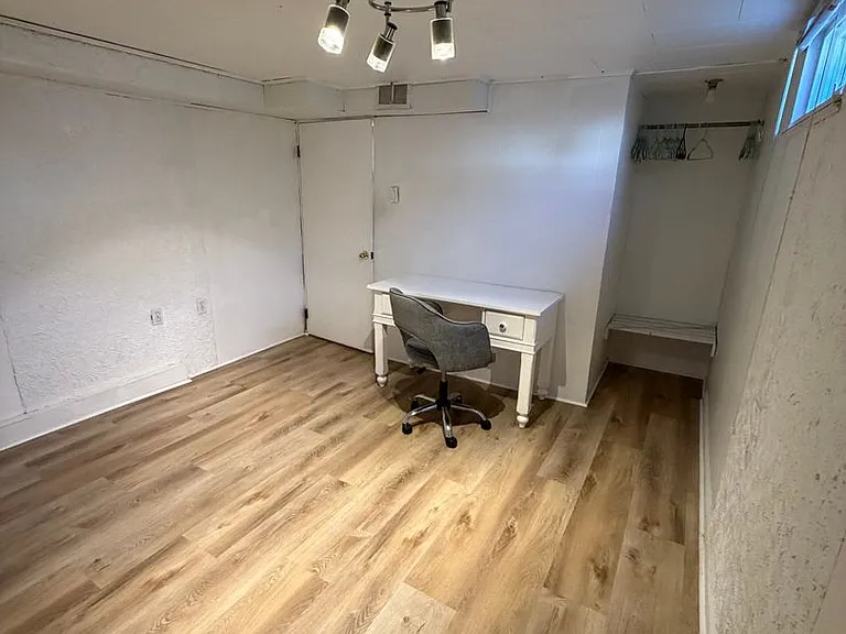 130 W Westwood Ave — Photo 19