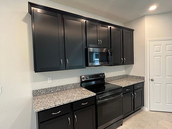 4th image of 4989 Avalon Park Blvd