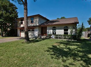 11510 Scottsdale Dr, Meadows Place, TX 77477