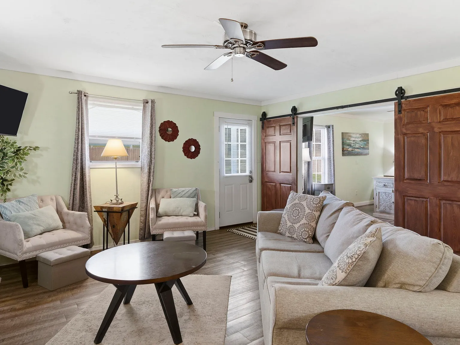 Studio, 768 sqft, $1,300 — Photo 4