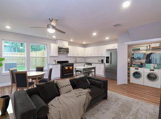 6008 Wedgefield St #B, Houston, TX 77028
