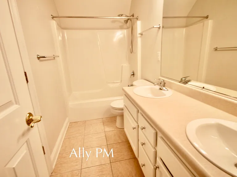 1892 Clay Dr — Photo 17