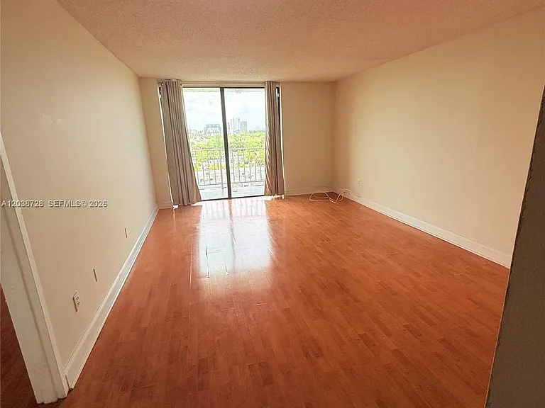 2350 NE 135th St #802 — Photo 14