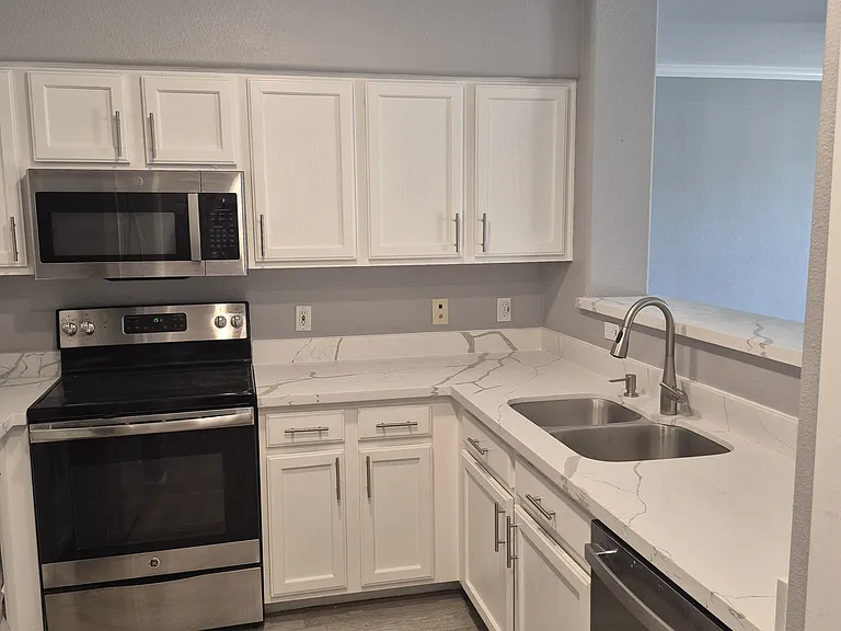 20101 N 78th Pl #1085 — Photo 46