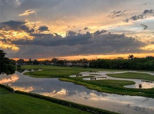 73 Royal Oak Court #101, Vero Beach, FL 32962